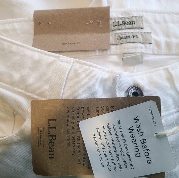 L.L. BEAN Classic Fit Skinny Jeans. White. Reg 2. - Picture 7 of 12